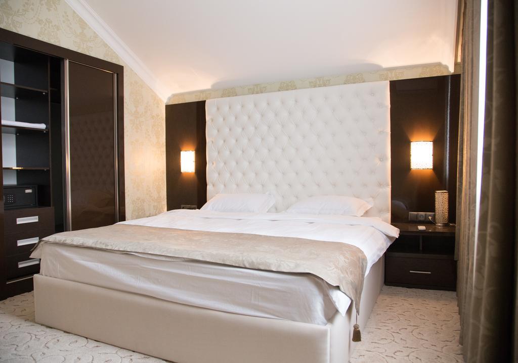 Premier Hotel 比什凯克 外观 照片