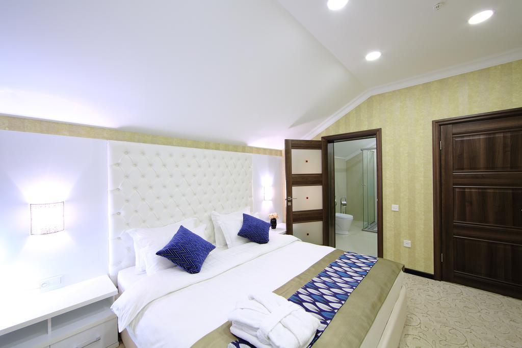 Premier Hotel 比什凯克 外观 照片