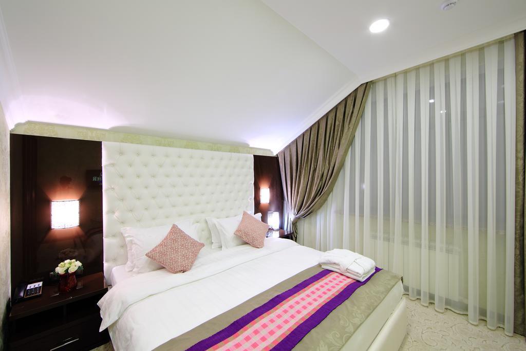 Premier Hotel 比什凯克 外观 照片