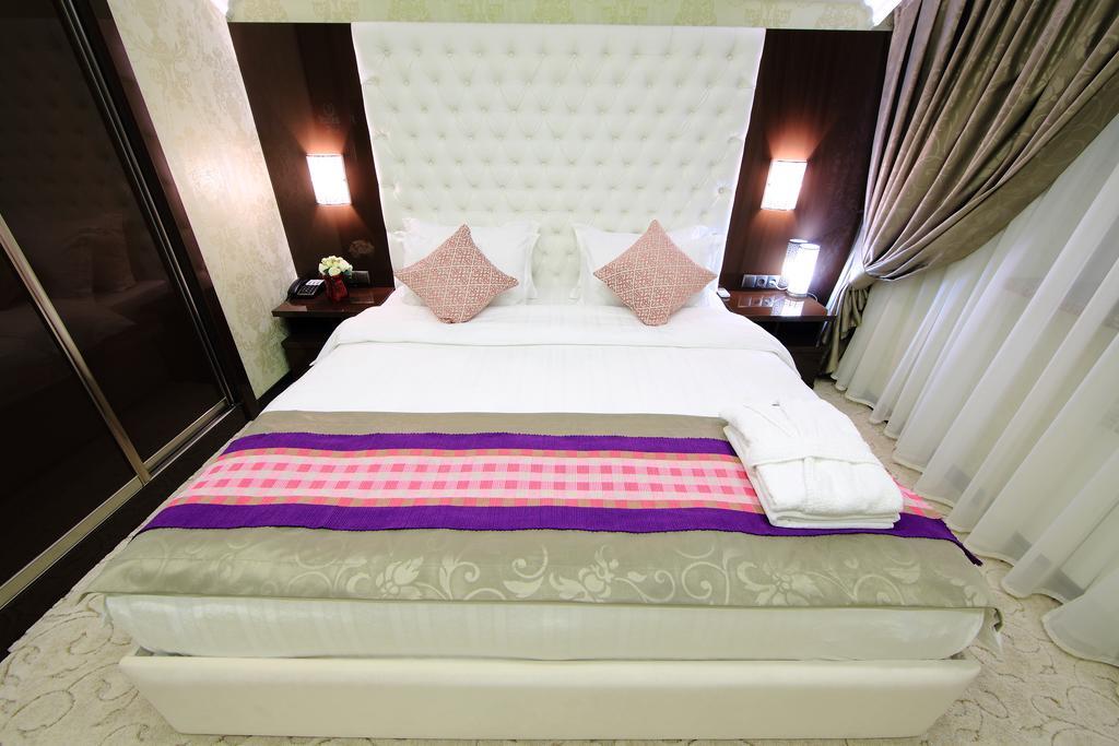 Premier Hotel 比什凯克 外观 照片