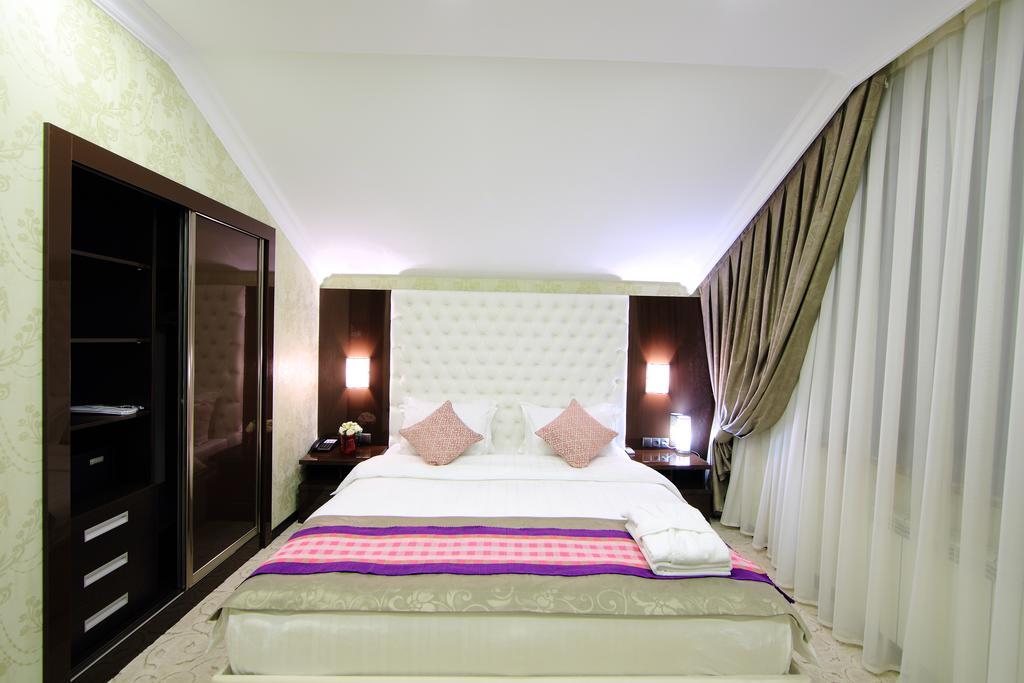 Premier Hotel 比什凯克 外观 照片
