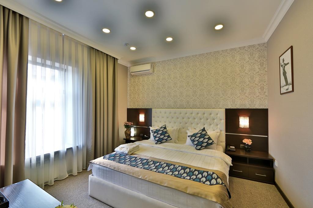 Premier Hotel 比什凯克 外观 照片