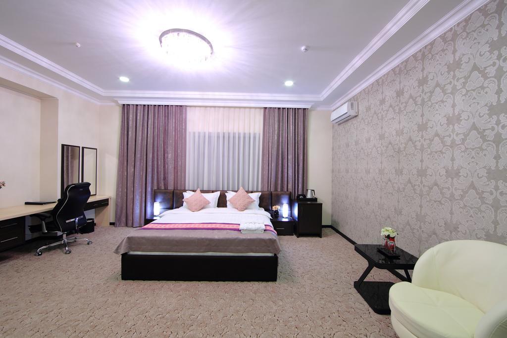 Premier Hotel 比什凯克 外观 照片