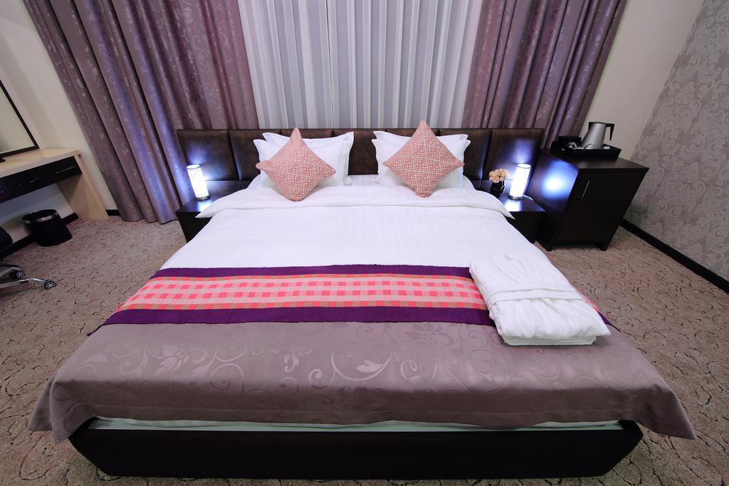 Premier Hotel 比什凯克 外观 照片
