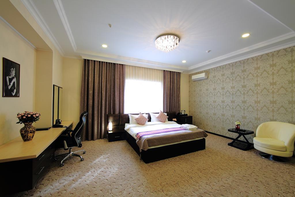 Premier Hotel 比什凯克 外观 照片