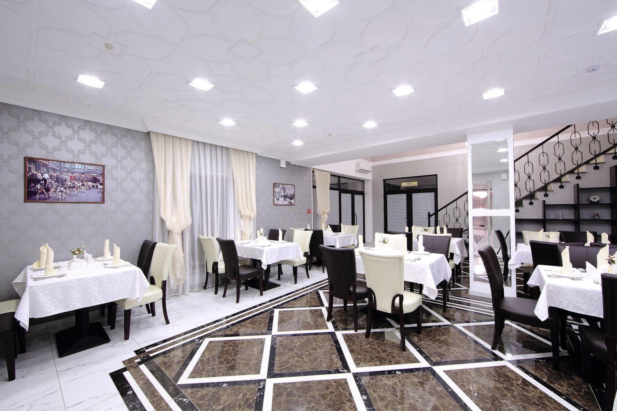 Premier Hotel 比什凯克 外观 照片