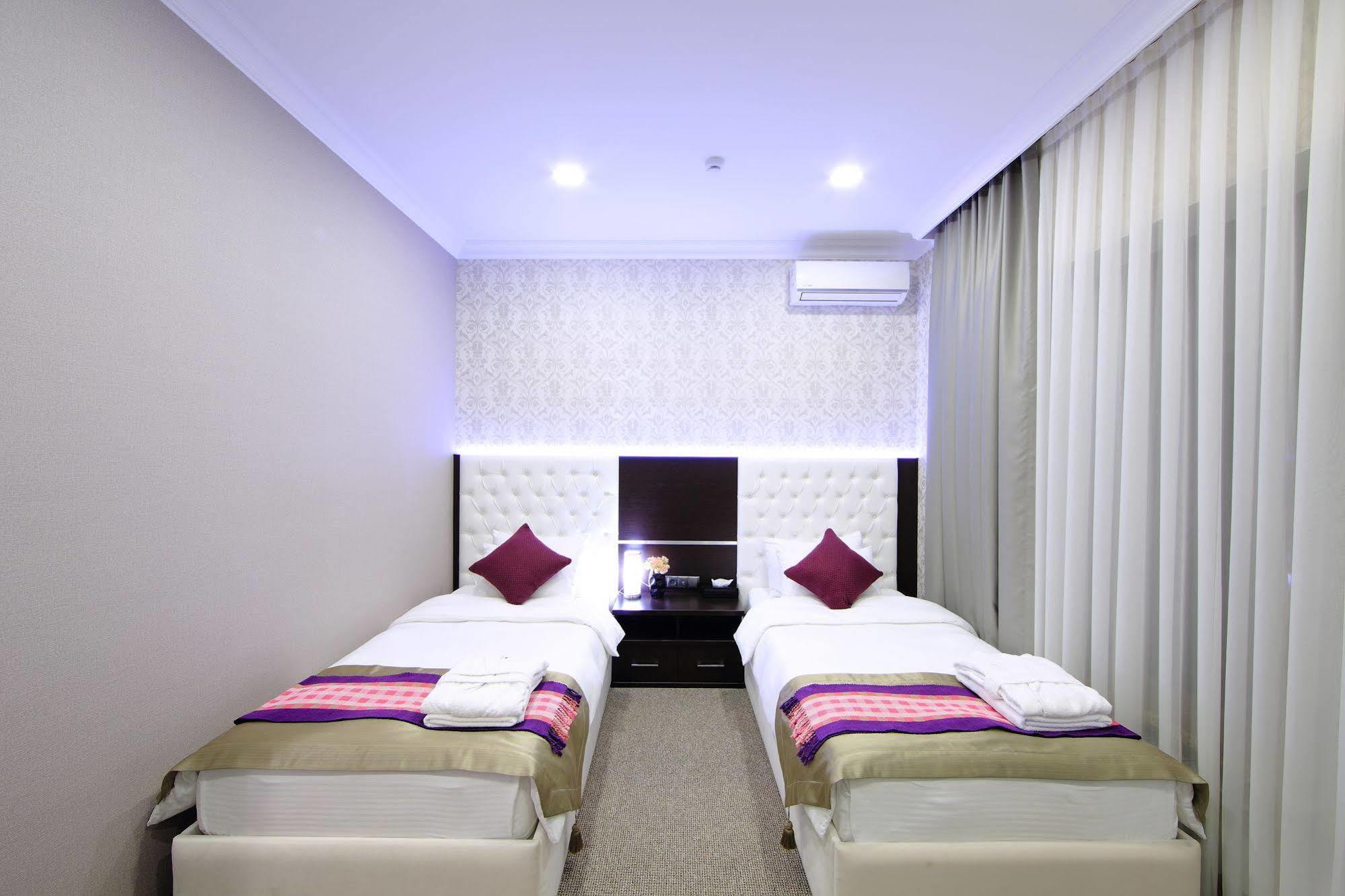 Premier Hotel 比什凯克 外观 照片
