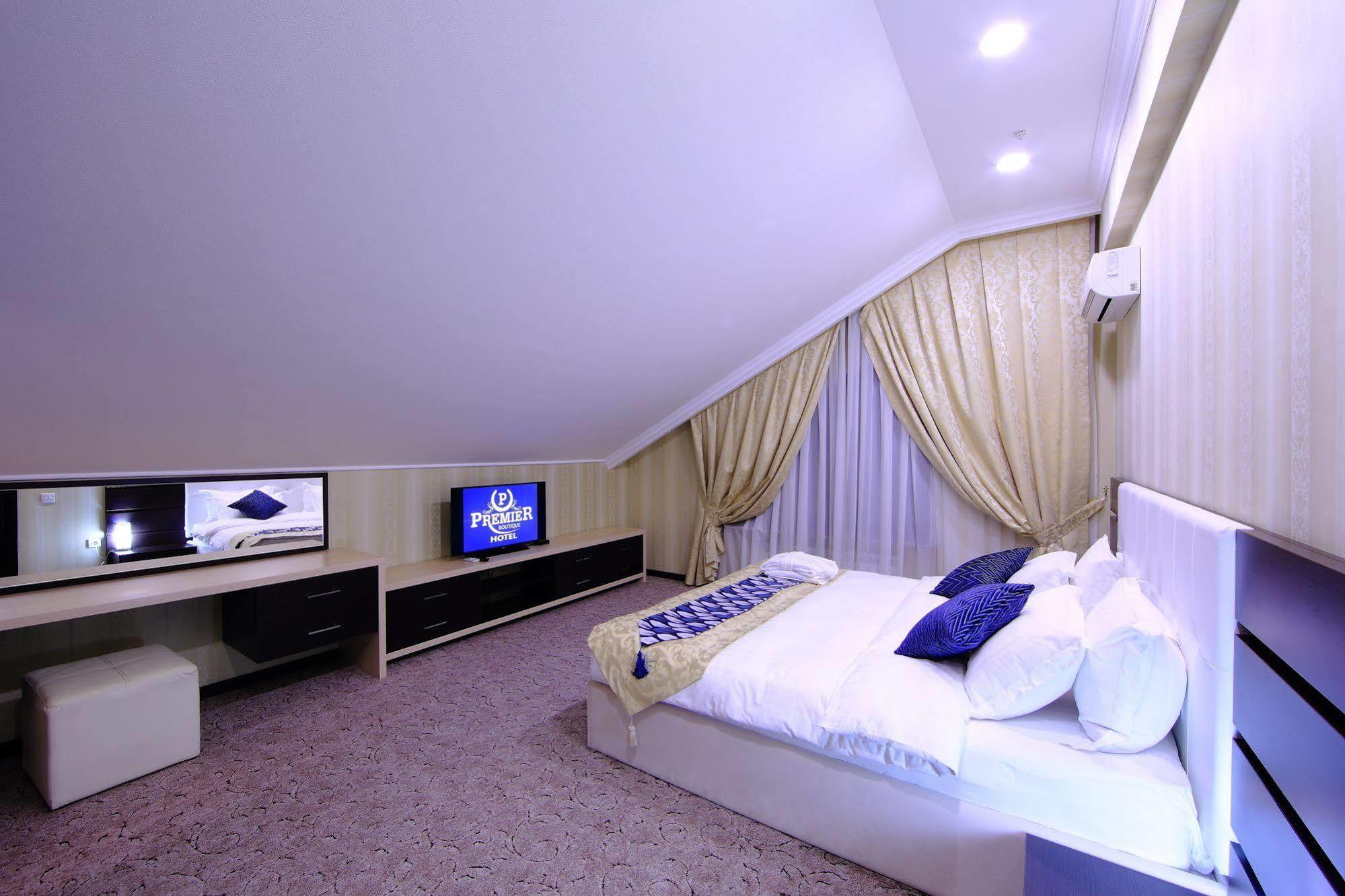 Premier Hotel 比什凯克 外观 照片